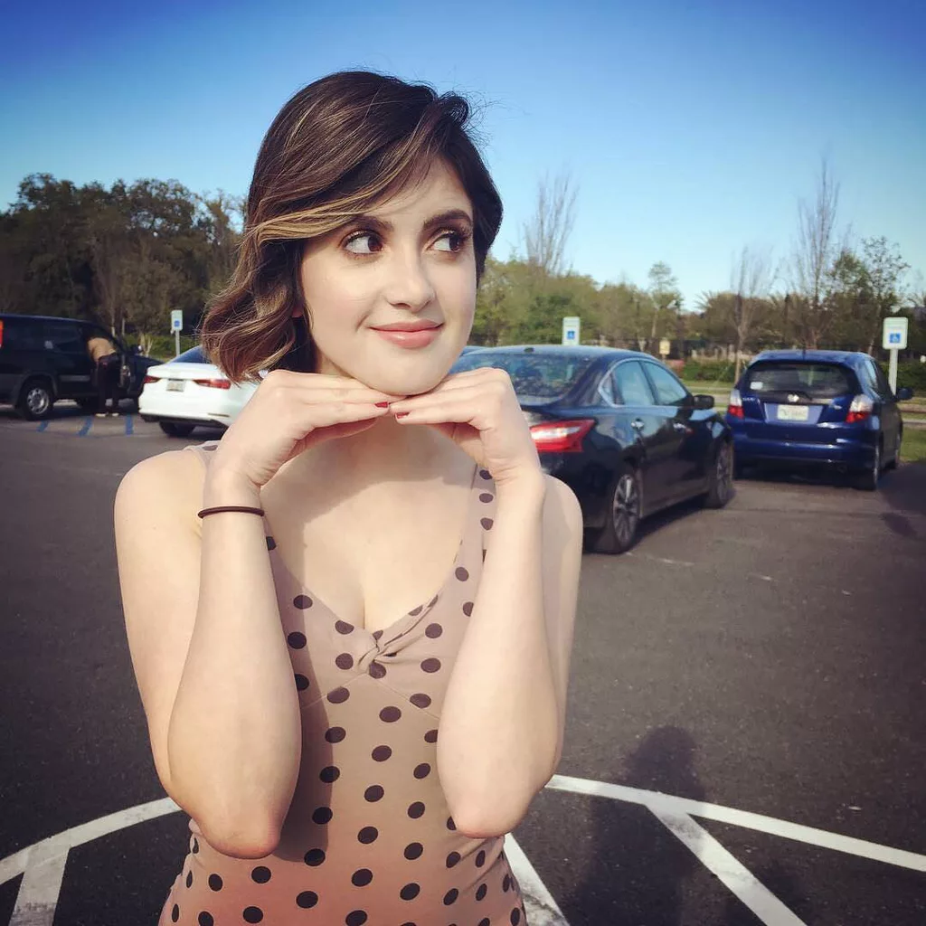 Laura Marano 15 Photos