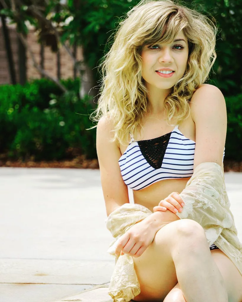 Jennette Mccurdy 20 Photos