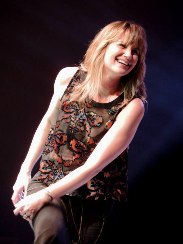 Jennifer nettles  30 Photos