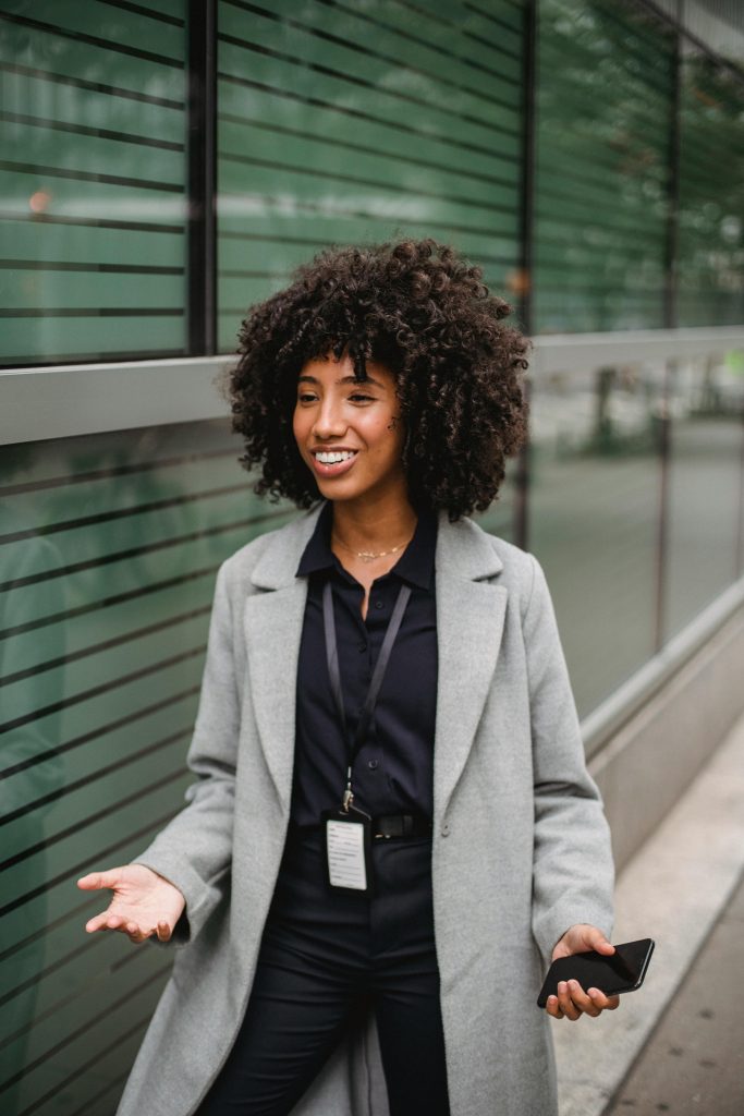 Ảnh Gái Xinh Công Sở 2026: Phong Cách Thanh Lịch